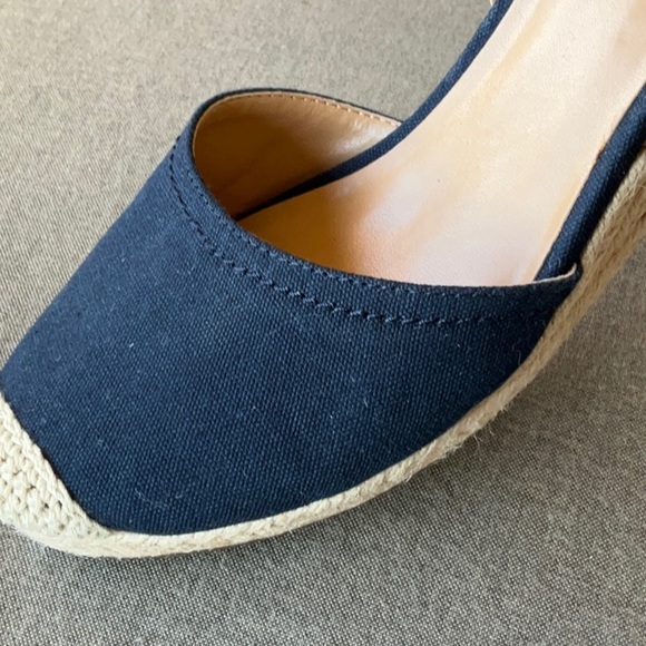 Tommy Hilfiger Women's Nilsa Sandal - Picture 5 of 7